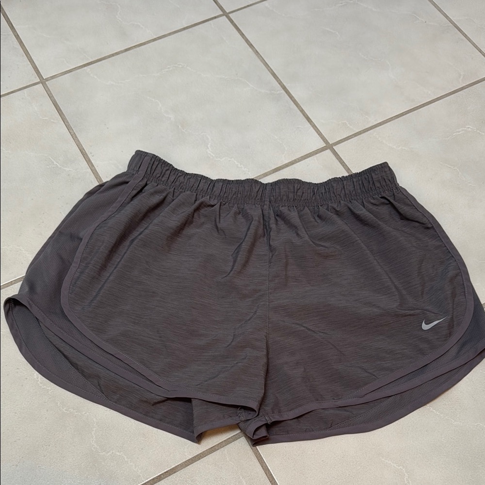 Nike Gray Athletic Shorts Moisture-Wicking Relaxed Fit - XL- Never Worn
